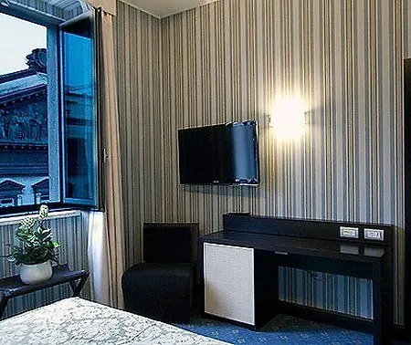 מלון Hotel Naples
