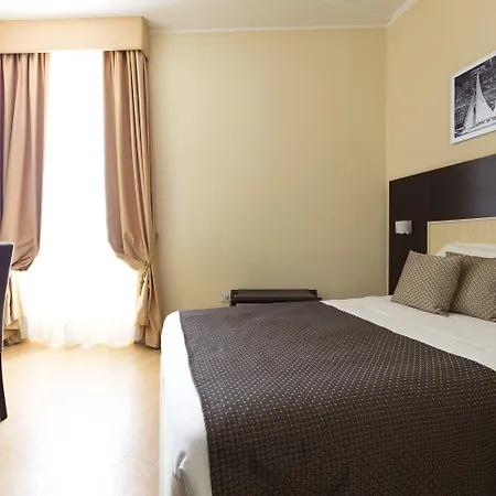 Hotel Naples