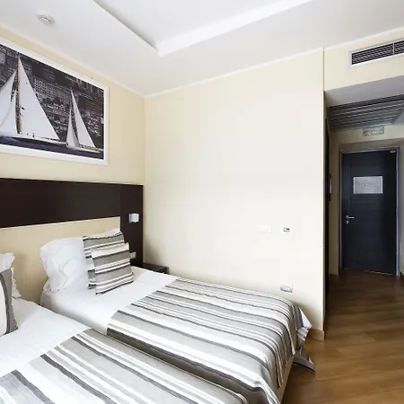 Hotel Naples Szálloda