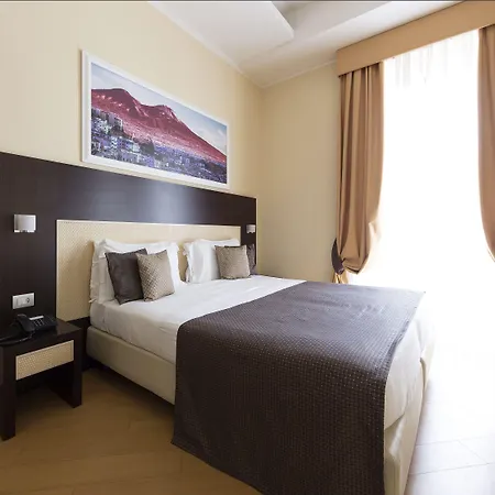Szálloda Hotel Naples 4*