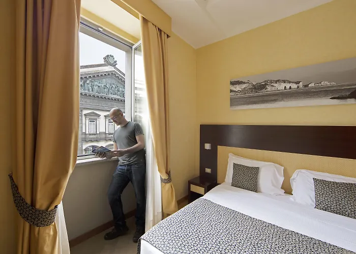 Отель Hotel Naples
