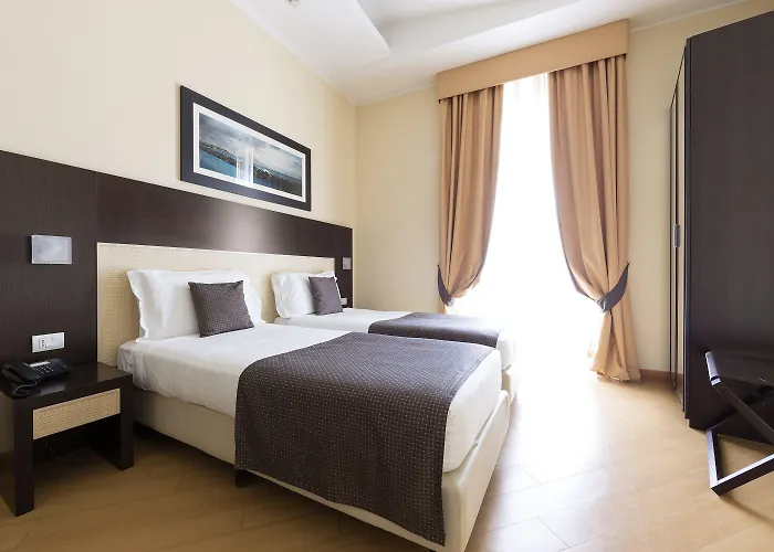 Hotel Naples 4* Неаполь