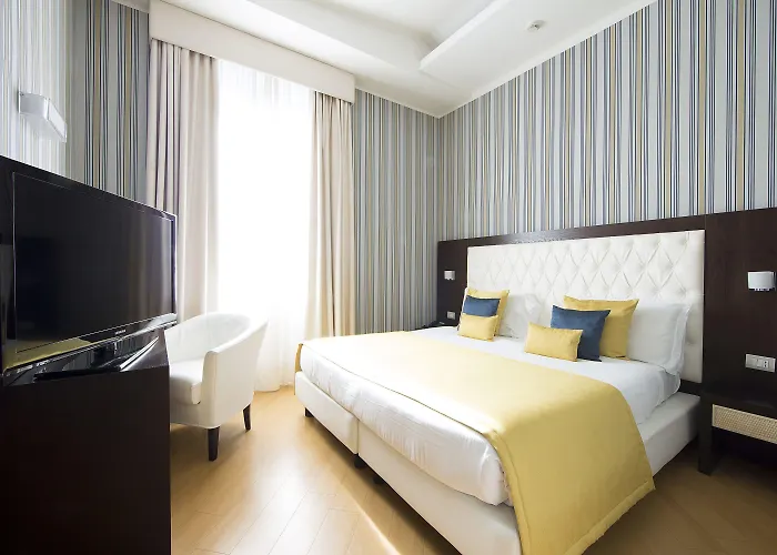 Hotel Naples Отель 4*