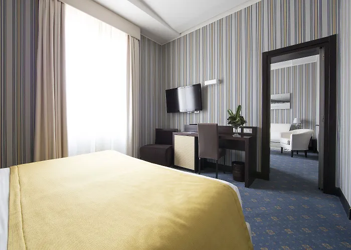 Hotel Naples