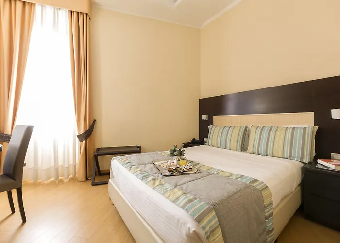 Отель Hotel Naples