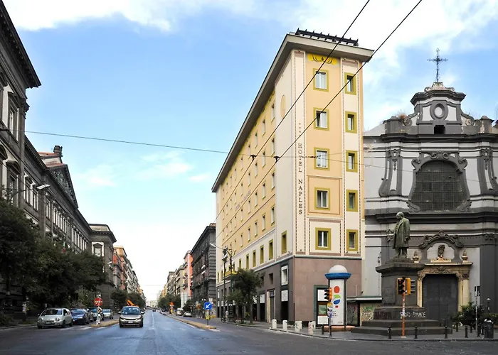 Hotel Naples 4*