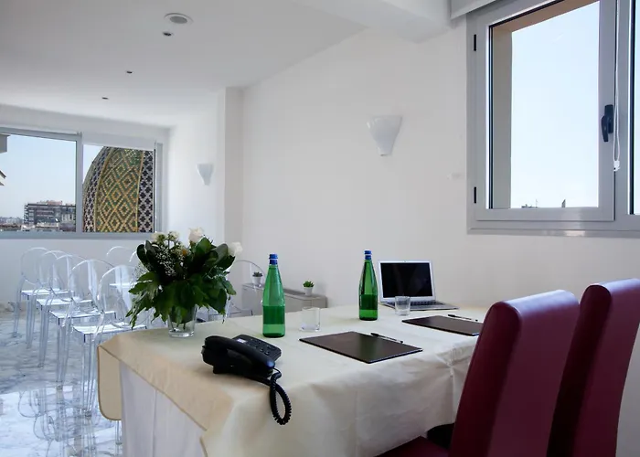 Hotel Naples Отель Неаполь