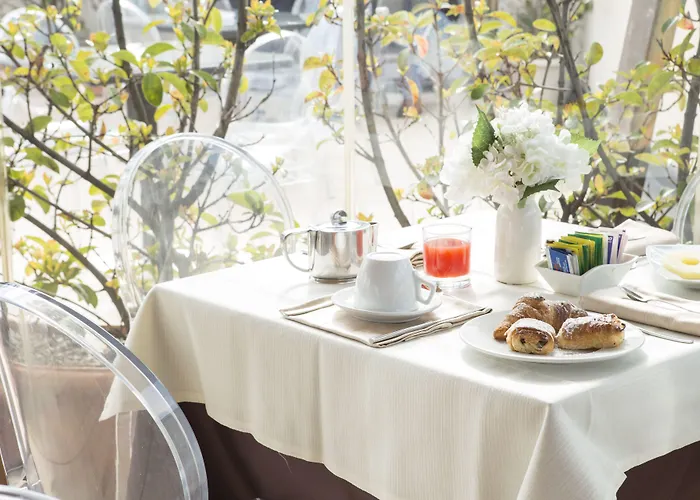 Hotel Naples 4*